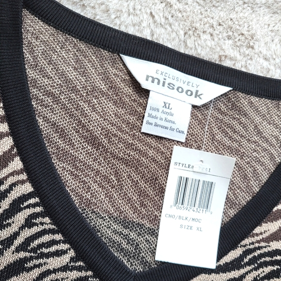 NWT MISOOK 🤍 - Picture 3 of 5